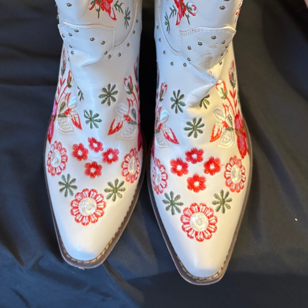 Wet Kiss White Pink Embroidered Cowboy Boots Women’s Size 11 M Floral Cowboy - Picture 10 of 12
